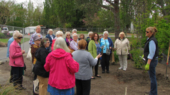 Partner Group Planting Party Photo by Nancy Kartes, BBG POV